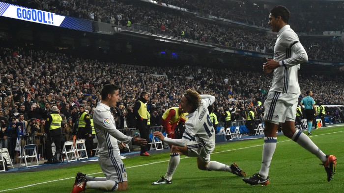 (video) Real Madrid este cu un picior în sferturile Cupei Spaniei! Galacticii au învins-o la scor pe Sevilla (video) Real Madrid este cu un picior în sferturile Cupei Spaniei! Galacticii au învins-o la scor pe Sevilla