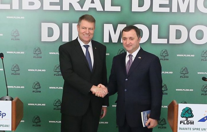 (video) Stop cadru: Cadoul lui Iohannis și răspunsul lui Filat (video) Stop cadru: Cadoul lui Iohannis și răspunsul lui Filat