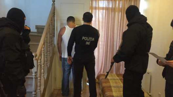 (video) Un american a recrutat 45 de fete din Moldova pentru prestarea serviciilor sexuale pe internet (video) Un american a recrutat 45 de fete din Moldova pentru prestarea serviciilor sexuale pe internet