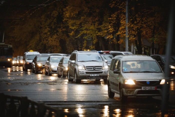 Vremea se răcește: Se așteaptă ploi cu descărcări electrice și maxime de până la +21 de grade Celsius Vremea se răcește: Se așteaptă ploi cu descărcări electrice și maxime de până la +21 de grade Celsius