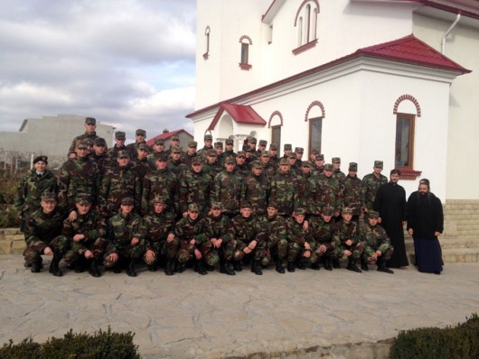 (foto) Armata la Mănăstirea din Sireţi