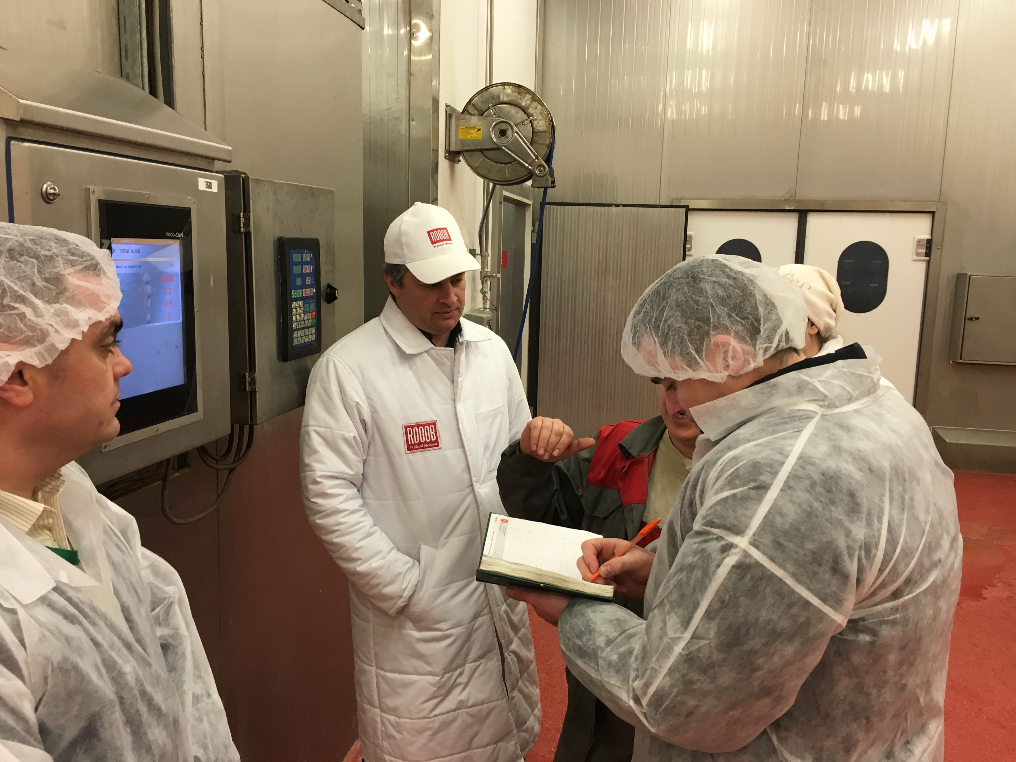 (foto) Fabrica de Mezeluri Rogob inspectată de ANSA Advertoriale UNIMEDIA