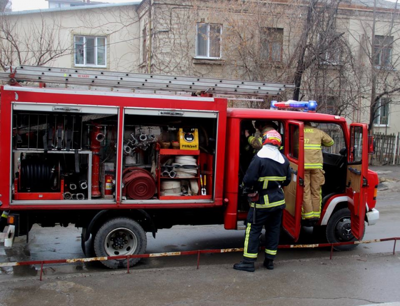 Incendiu la Institutul de Ftiziopneumologie din capitală. Două autospeciale s-au deplasat pentru a stinge focul