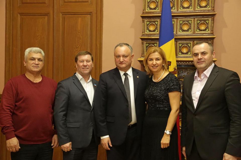 Cum și-a sărbătorit Igor Dodon cea de-a 42 aniversare: Mulțumesc familiei, fracțiunii PSRM, Mitropoliei Moldovei