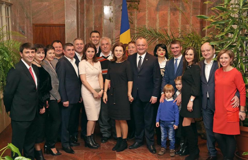 Cum și-a sărbătorit Igor Dodon cea de-a 42 aniversare: Mulțumesc familiei, fracțiunii PSRM, Mitropoliei Moldovei