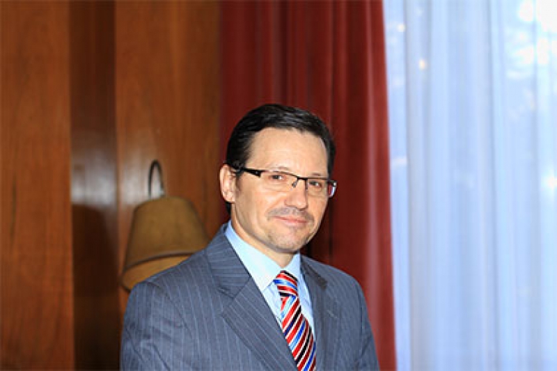 Cine sunt cei nouă candidați la funcțiile de ambasadori