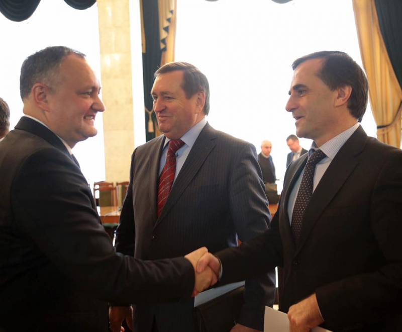Dodon a creat Consiliul Economic de pe lângă președinte. Tarlev, Talmaci și Baldovici, printre membri