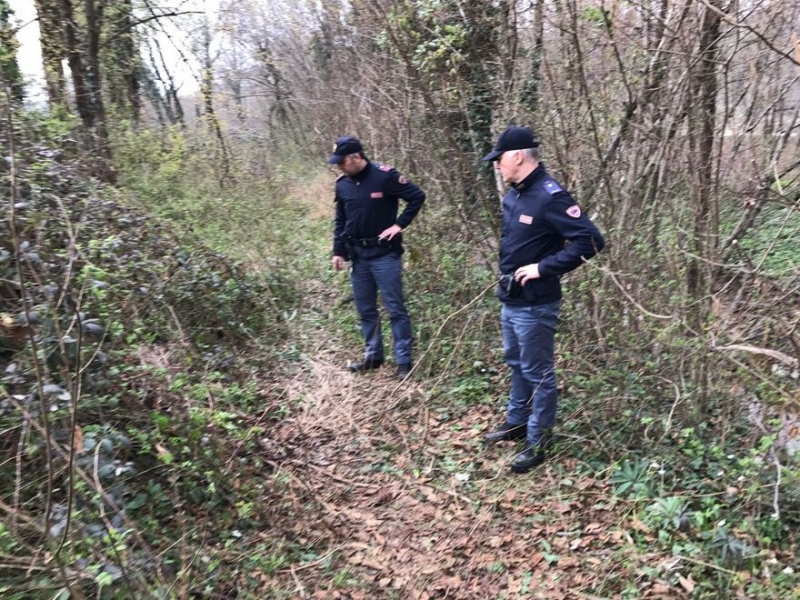 O tânără însărcinată în șase luni și stabilită în Italia, găsită moartă. A fost ucisă de iubitul ei