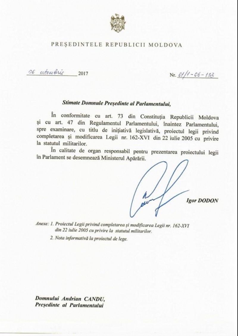 Dodon a trimis la Parlament un proiect: Pachet social pentru militari