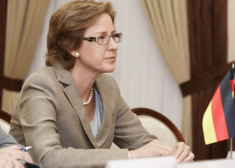 Transnistria: Krasnoseliskii a întâlnit-o cu flori pe Ambasadoarea Germaniei