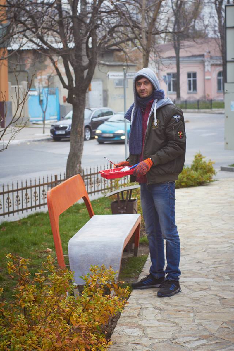 Gest demn de urmat: Mai mult studenți de la UTM au renovat un parc din Capitală