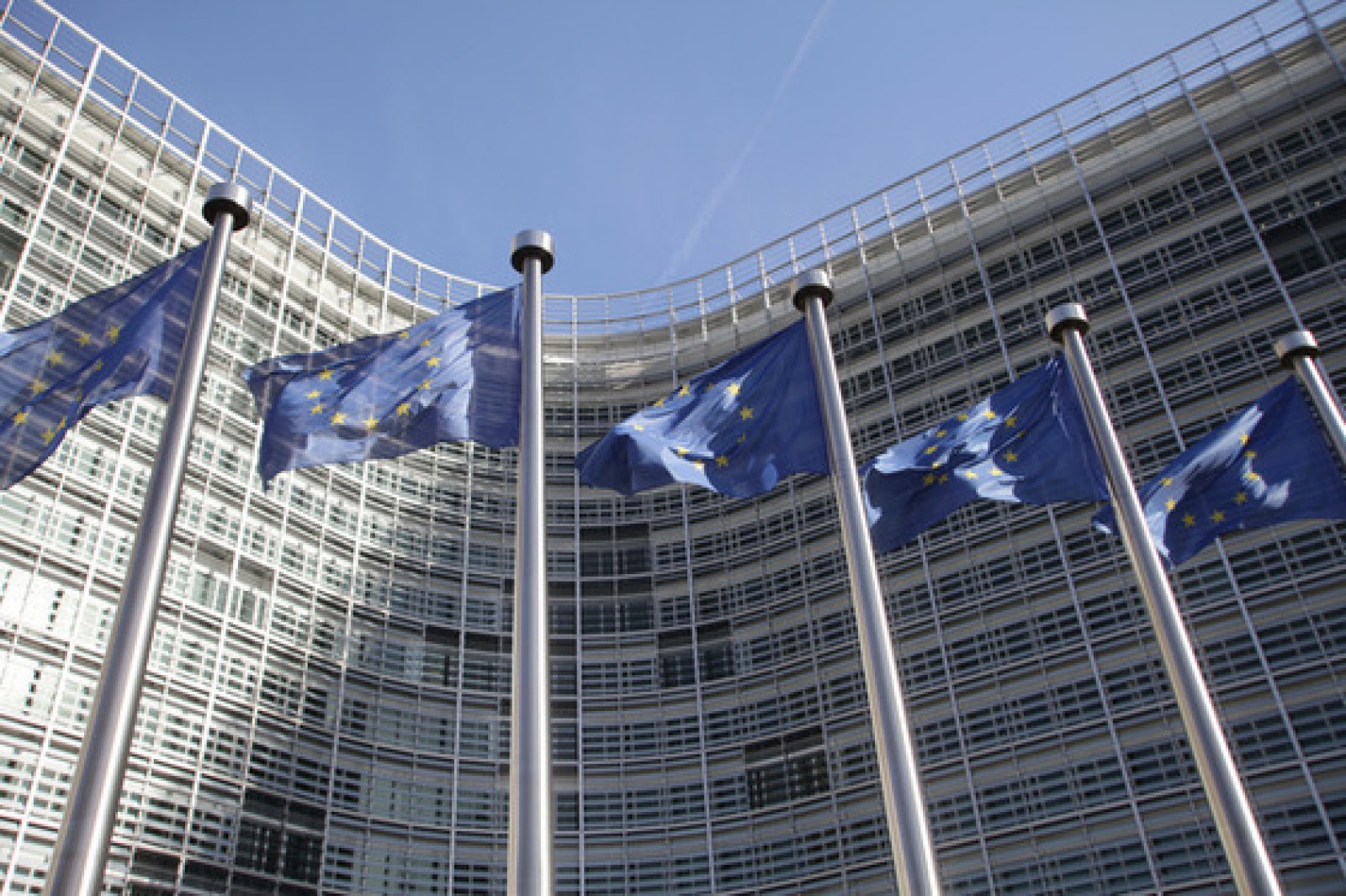 Comisia Europeană condamnă violenţele din Bucureşti şi cere protejarea jurnaliştilor