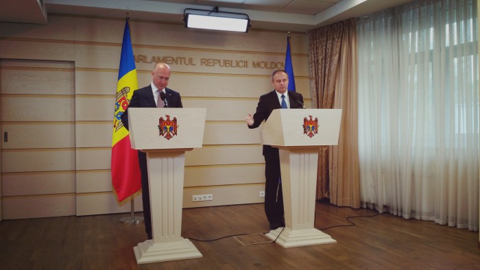 (video) Declarații susținute de Andrian Candu și Pavel Filip după ședința comună Parlament-Guvern